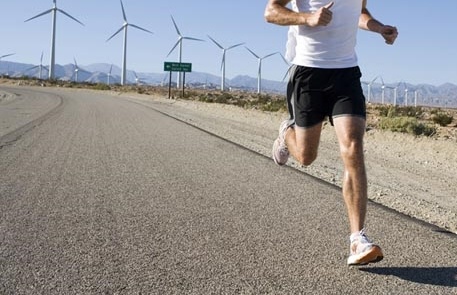 2 factors that slow heel strike runners down