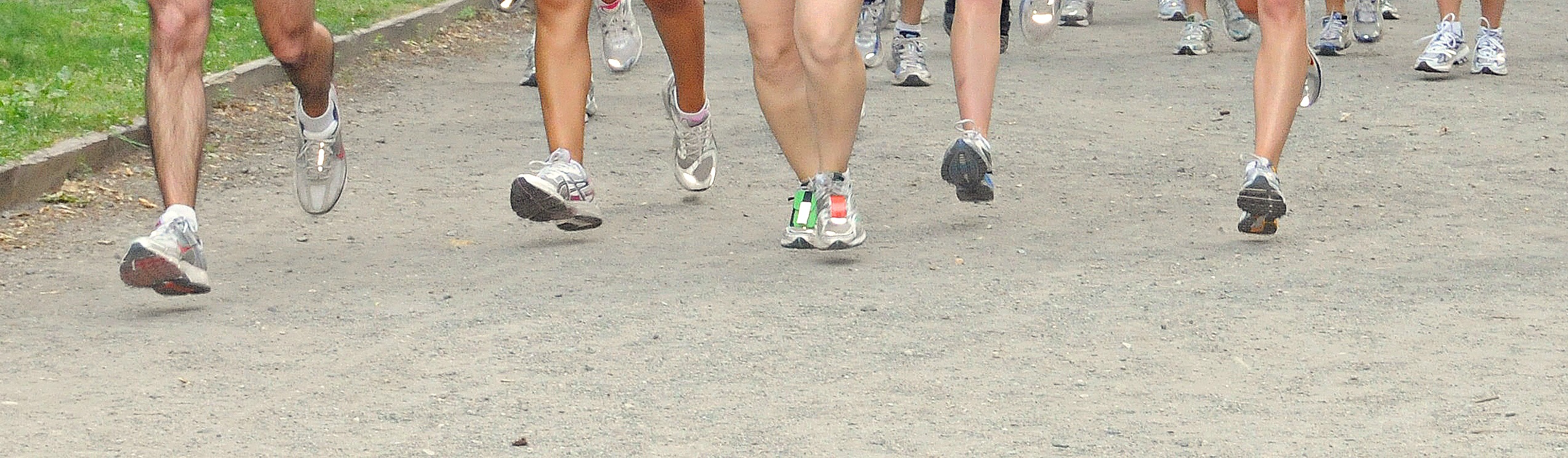 traditionalrunningshoescausemoreinjurythanbarefootrunningshoes