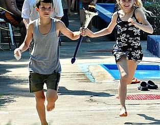 Young Barefoot Runners