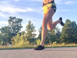 How Do You Fix Knee Pain From Running? Land with a Forefoot Strike NOT Heel Strike