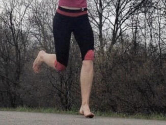 How Barefoot Running Prevents Shin Splints